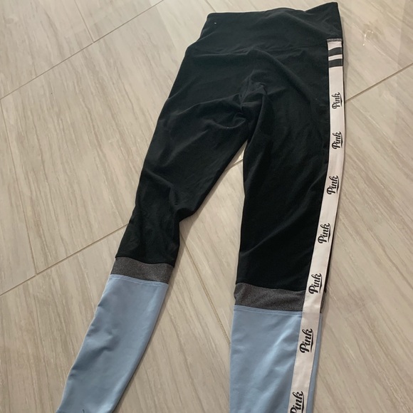 Pink Victoria’s Secret leggings ULTIMATE - Picture 2 of 5